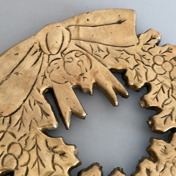 Vintage Penco Solid Brass Christmas Wreath Trivet Hot Plate New Bedford Mass - Picture 3 of 8